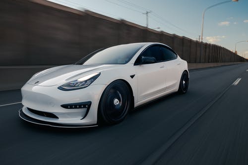 Mobil Tesla
